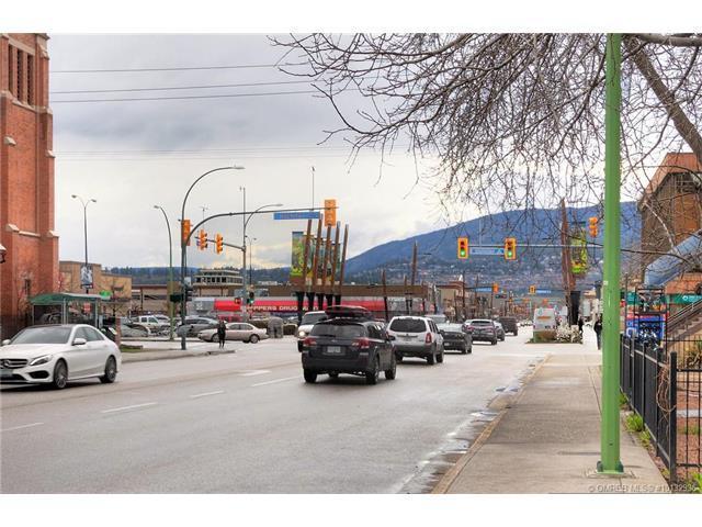 Kelowna Okanagan Lake Hostel ภายนอก รูปภาพ